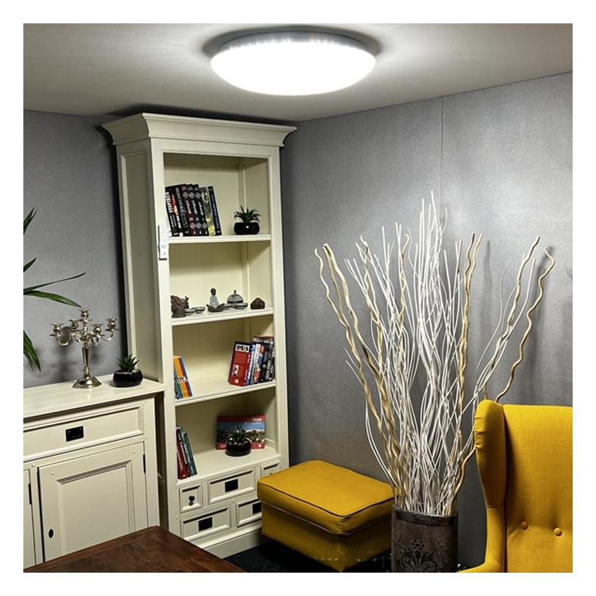 LED Reguliuojamas lubinis šviestuvas LED/48W/230V 2700-6500K Wi-Fi Tuya + valdymo pultas