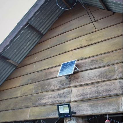 LED reguliuojamas saulės prožektorius LED/12W/3,2V 6000K IP65 5000 mAh + nuotolinis valdymas