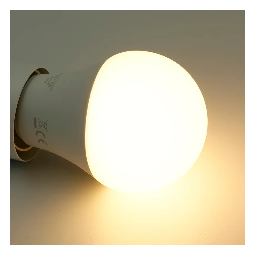 LED RGBW Reguliuojama lemputė A60 E27/9W/230V 2700-6500K Wi-Fi Tuya