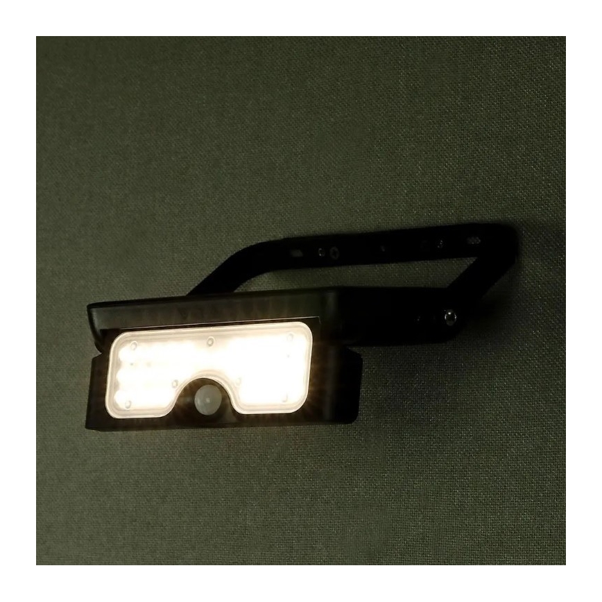 LED Saulės energijos prožektorius su jutiklliu LED/5W/3,7V IP65 4000K 3000 mAh