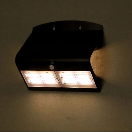 LED Saulės energijos šviestuvas su jutikliu LED/7W/3,7V 4000K IP65 juodas