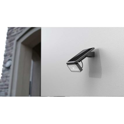 LED Saulės lauko Prožektoriaus šviestuvas su jutikliu LED/8W/3,7V 2000 mAh IP54 juoda