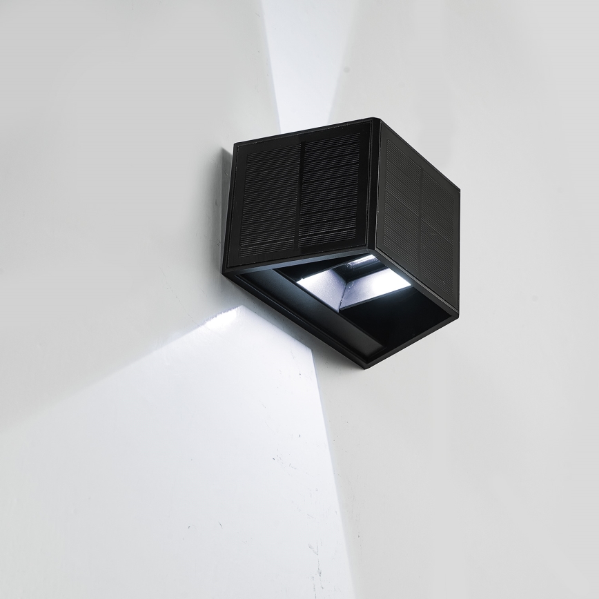 LED sieninis šviestuvas, įkraunamas saulės energija WINGS LED/2W/1300 mAh 3,7V 6000K IP54 juoda