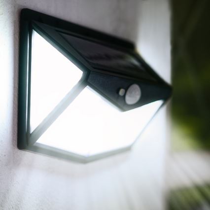 LED sieninis šviestuvas su jutikliu, įkraunamas saulės energija LED/1W/3,7V 6500K IP44