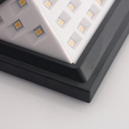 LED sieninis šviestuvas su jutikliu, įkraunamas saulės energija LED/5W/3,7V 1800 mAh IP65