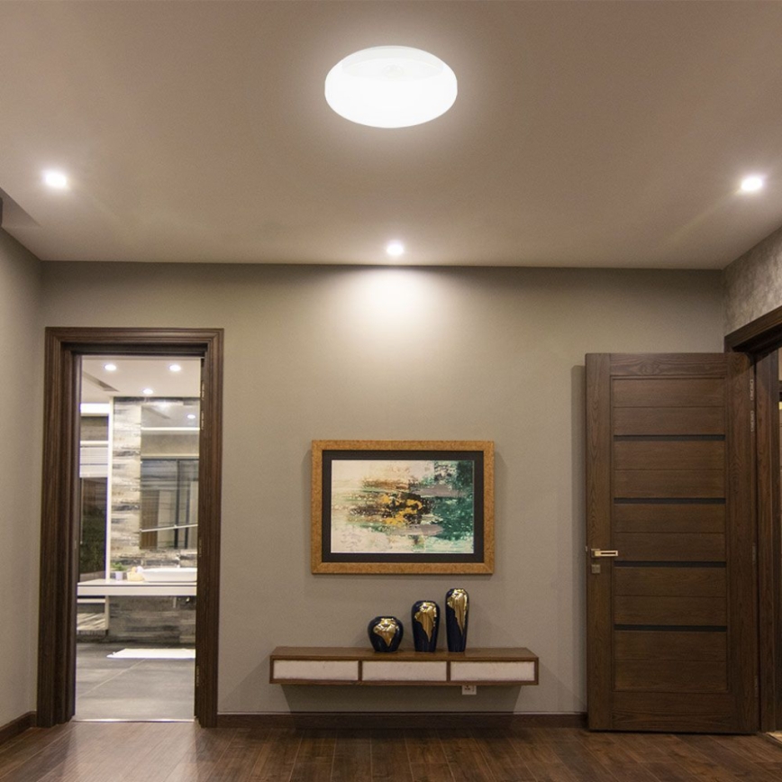 LED Sieninis vonios šviestuvas su jutikliu SAMSUNG CHIP LED/15W/230V 3000/4000/6000K IP44 balta