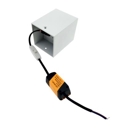 LED taškinis šviestuvas LED/5W/230V 3000/4000/6400K 7,5x7,5 cm balta