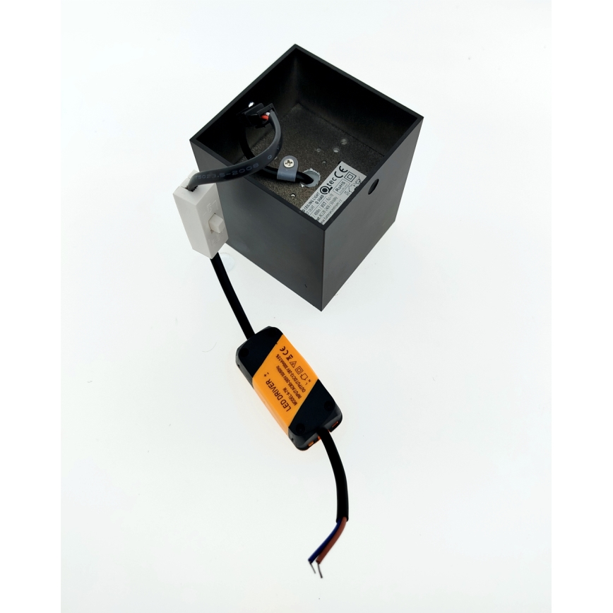 LED taškinis šviestuvas LED/5W/230V 3000/4000/6400K 7,5x7,5 cm juodas