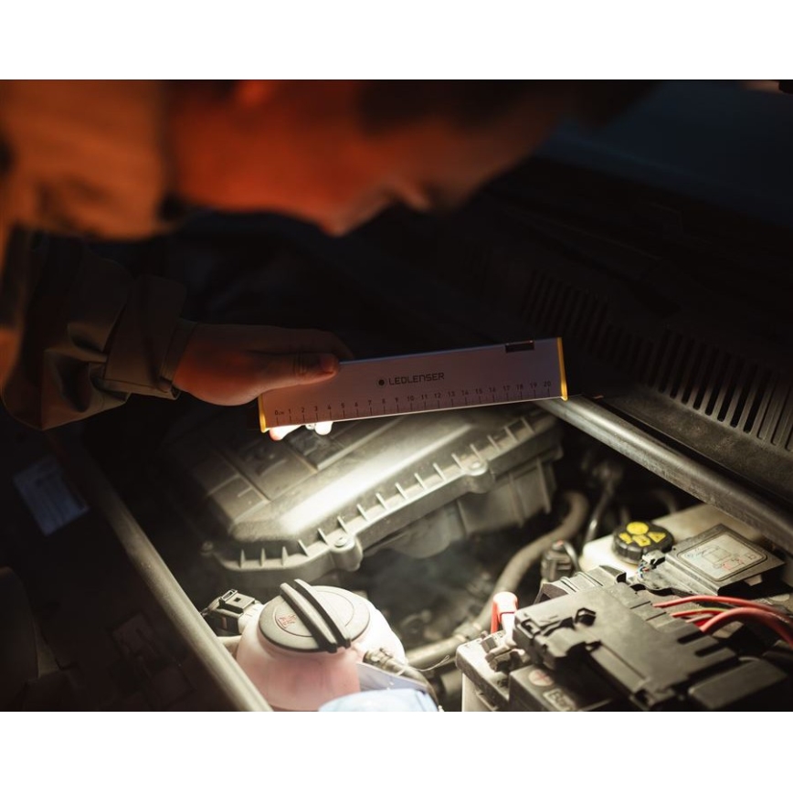 Ledlenser AF2R - reguliuojama įkraunama LED darbo lempa IP54 1000 lm 50 h 4810 mAh