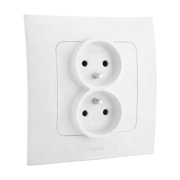 Legrand - Dviguba namų rozetė su rėmeliu NILOE 250V balta