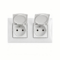 Legrand - Dvivietė lauko namų rozetė su rėmeliu NILOE 250V IP44 balta