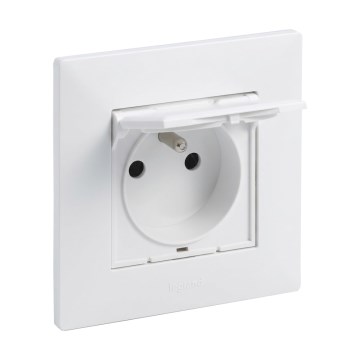 Legrand - Lauko lizdas su rėmeliu NILOE STEP 250V IP44 baltas