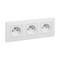 Legrand - Trivietė namų rozetė su rėmeliu NILOE STEP 250V balta