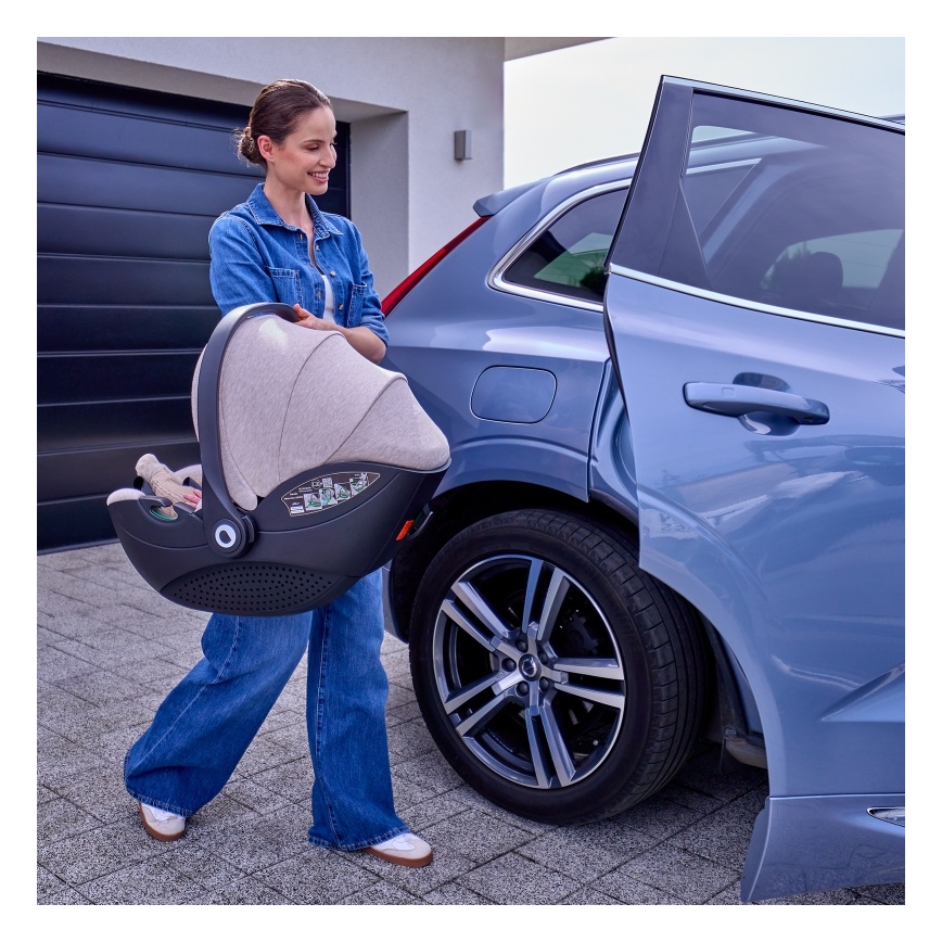 Lionelo - Automobilinė kėdutė MOXIE i-Size 40-87 cm smėlio spalvos