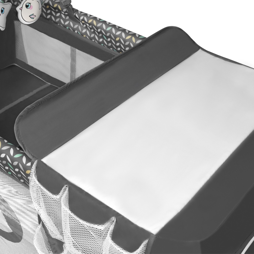 Lionelo - kelioninė lovytė FLOWER, pilka skandinaviško stiliaus