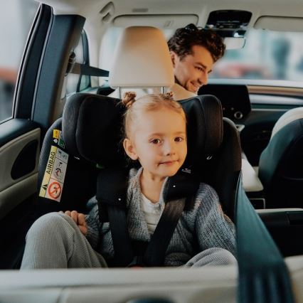 Lionelo - Sukama automobilinė kėdutė su baze BRAVE i-Size 40-150 cm Black Carbon