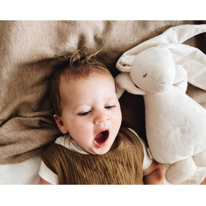Moonie - Snuggle buddy su melodija ir šviesa zuikis 2.0 organic Smėlis