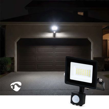 LED kištukinis prožektorius su judesio ir sutemų jutikliu LED/20W/230V IP44