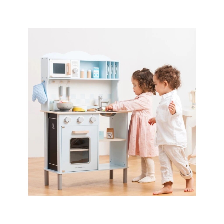 New Classic Toys - Medinė virtuvė su priedais šviesiai mėlyna