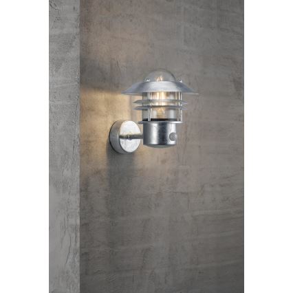 Nordlux - Lauko sieninis šviestuvas su jutikliu BLOKHUS 1xE27/60W/230V IP54