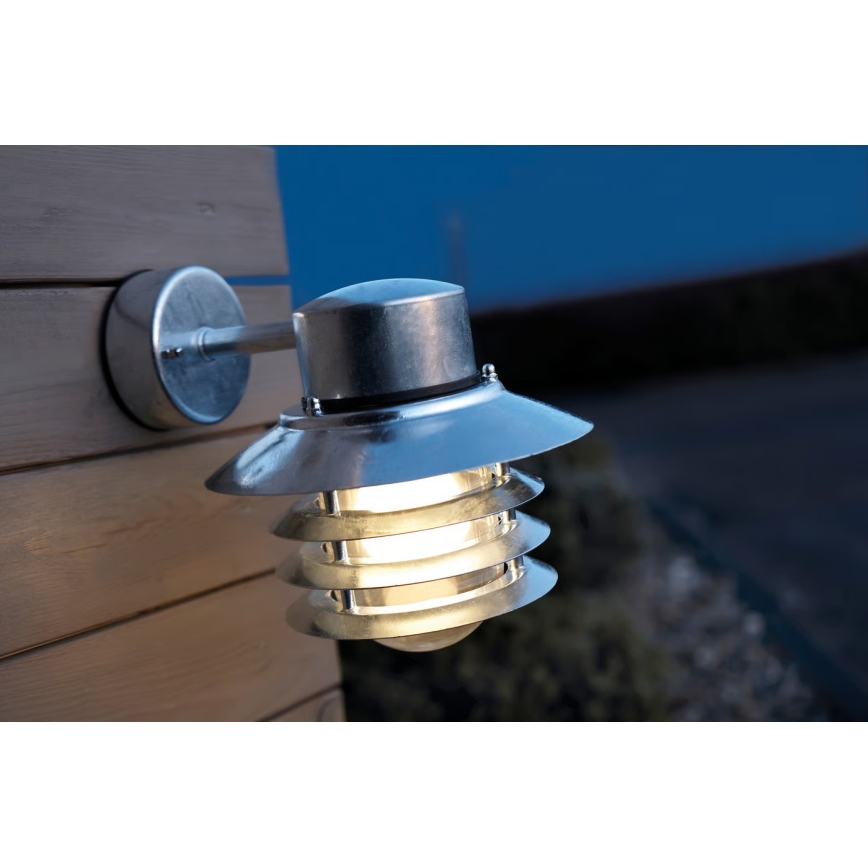 Nordlux - Lauko sieninis šviestuvas VEJERS 1xE27/60W/230V IP54 sidabrinis