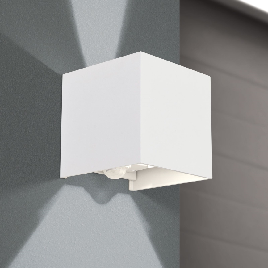 LED Lauko sieninis šviestuvas su judesio ir prieblandos jutikliu CUBE-S LED/13W/230V IP54 balta