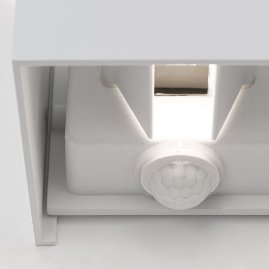 LED Lauko sieninis šviestuvas su judesio ir prieblandos jutikliu CUBE-S LED/13W/230V IP54 balta