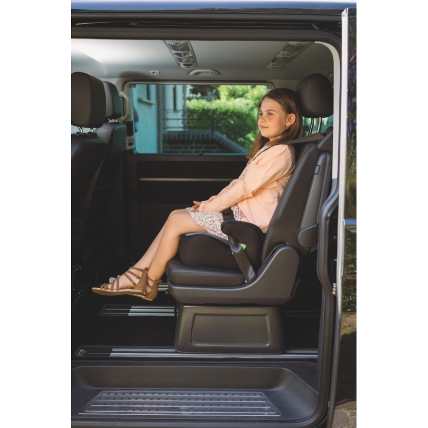 OSANN - Automobilinė pakėlimo pagalvėlė Junior i-Size 126-150 cm, juoda