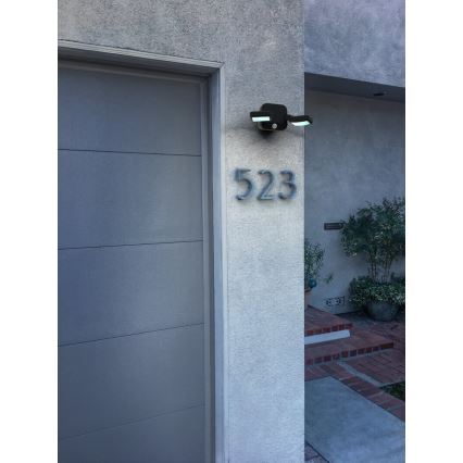 Osram - LED lauko sieninis prožektorius su jutikliu BATTERY 2xLED/5W/4xD IP54