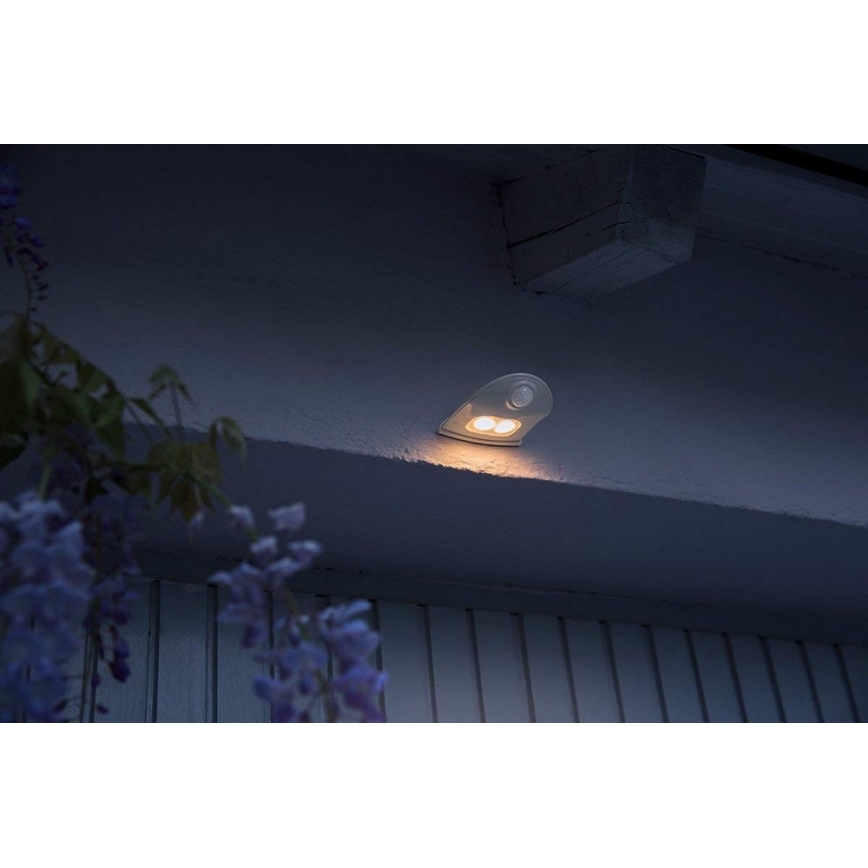 Osram - lauko LED sieninis šviestuvas su jutikliu DOORLED LED/0,5W/3xAA IP54 sidabrinis