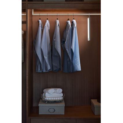 Osram - pakabinamas LED orientacinis šviestuvas su judesio jutikliu MOBILE LED/2,35W/5V 1000 mAh balta