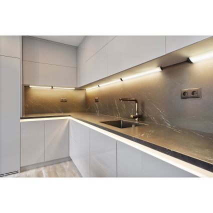 Osram - Dimeriuojamas po spintelių montuojamas LED šviestuvas su judesio jutikliu LINEAR ANGLE LED/7,5W/230V 3000/4000/6500K 55 cm juodas