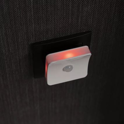 Osram - LED RGB kištukinis orientacinis šviestuvas su jutikliu LUNETTA LED/0,3W/230V