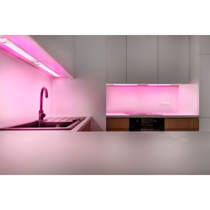 Osram - LED RGBW reguliuojamas po spintelės šviestuvas su judesio jutikliu LINEAR EDGE LED/8W/230V 50 cm baltas + nuotolinio valdymo pultas
