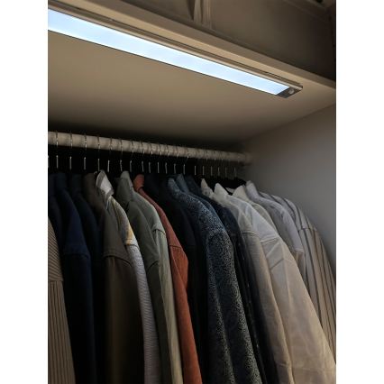 Osram - LED po spintelės šviestuvas su judesio ir sutemų jutikliu LINEAR LED/4W/3,7V 1500 mAh 3000/4000/6500K 60 cm pilka