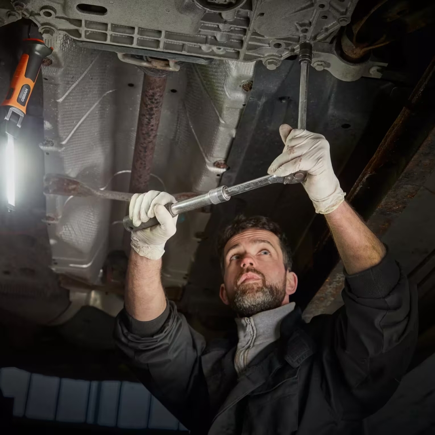 Osram - reguliuojamas įkraunamas LED žibintuvėlis LEDINSPECT SLIM MAX1000 LED/9W/3,7V IP65 2600 mAh