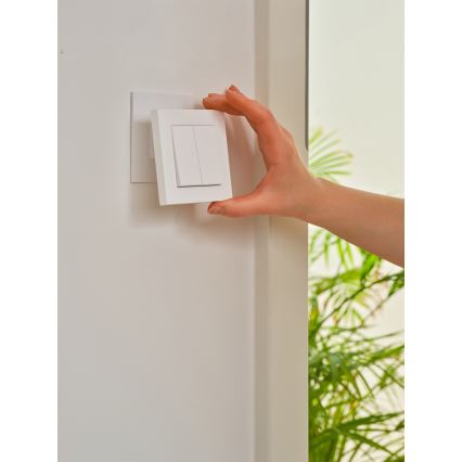 Osram - SMART+ belaidis dviejų mygtukų jungiklis, 5 V, Wi‑Fi