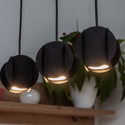 Pakabinama liustra ant laido GAMBIT 4xGU10/10W/230V juoda