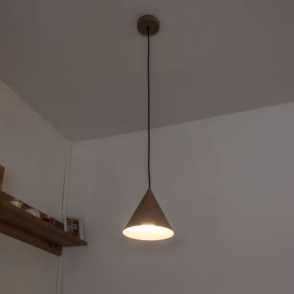 Pakabinamas šviestuvas ETNA II ant troselio 1xE27/15W/230V, skersmuo 18,5 cm, smėlio spalvos