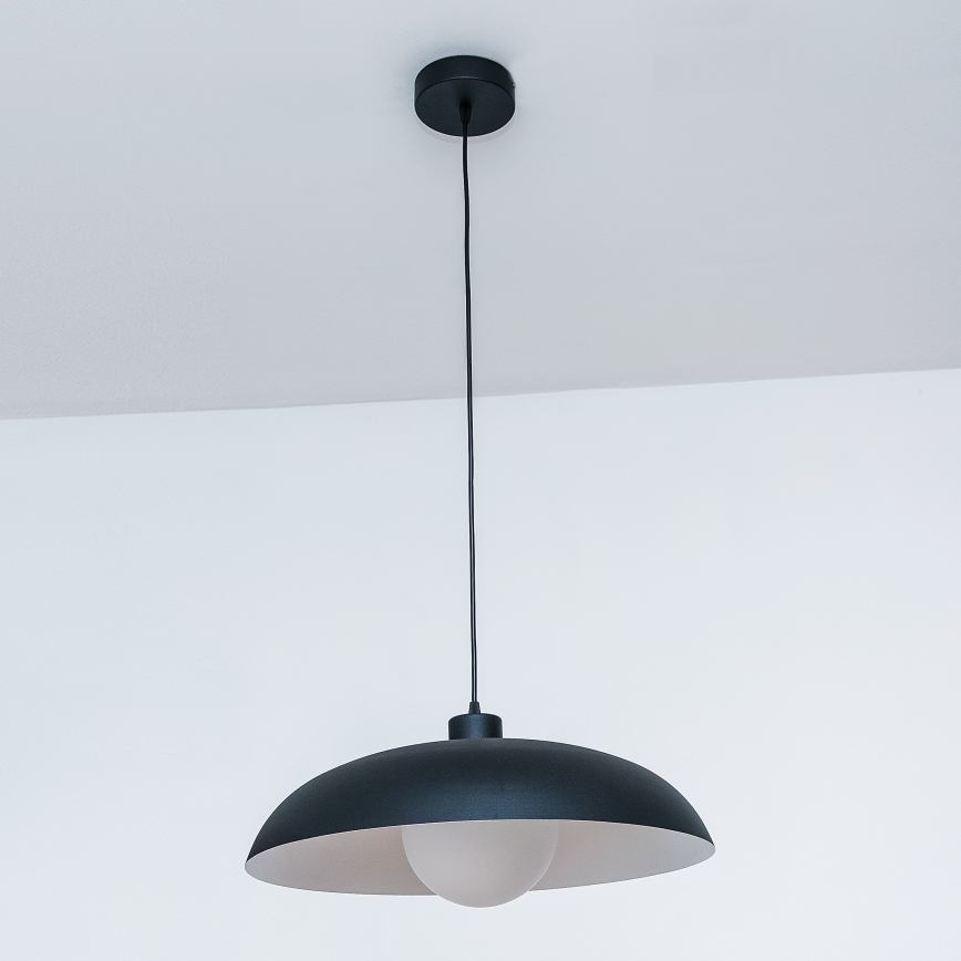 Pakabinamas šviestuvas su laidu ECLIPSE 1xE27/15W/230V juoda/balta