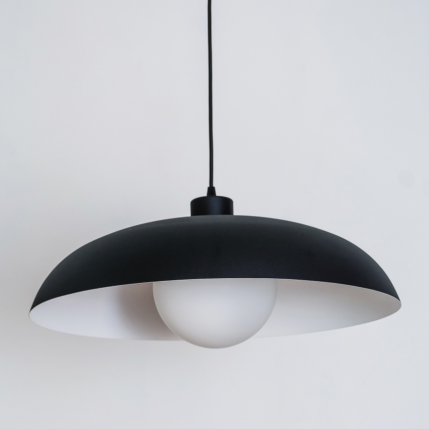 Pakabinamas šviestuvas su laidu ECLIPSE 1xE27/15W/230V juoda/balta