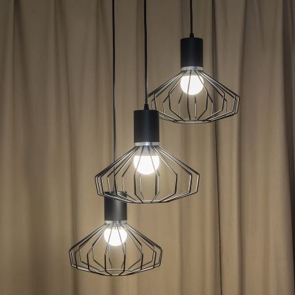 Pakabinamas šviestuvas su laidu SOLANO 3xE27/15W/230V juodas/blizgus chromas