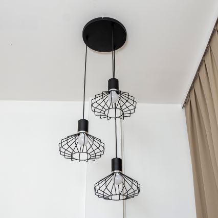 Pakabinamas šviestuvas su laidu SOLANO 3xE27/15W/230V juodas/blizgus chromas