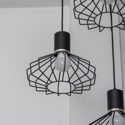 Pakabinamas šviestuvas su laidu SOLANO 3xE27/15W/230V juodas/blizgus chromas