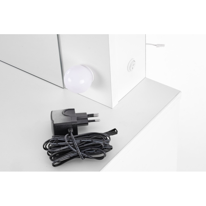 Persirengimo staliukas su LED apšvietimu HOLLYWOOD 140x94 cm balta
