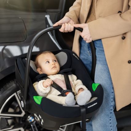 PETITE&MARS - Automobilinė kėdutė CORE PRO i-Size 40-87 cm (0-13 kg)