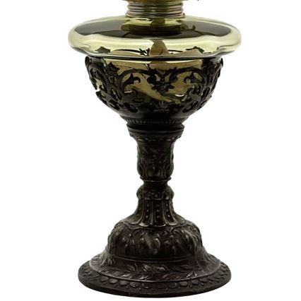 Petrolejinė lempa RŪŽENA 50 cm miško žalia, dekoruota alavu