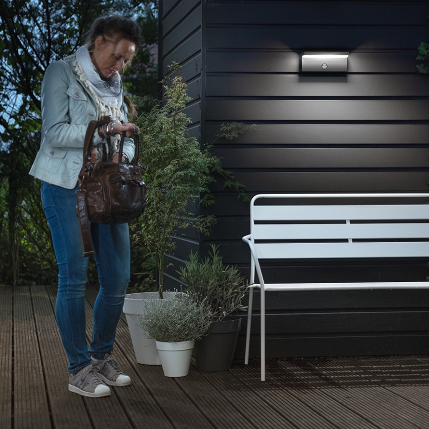 Philips - LED Lauko sieninis šviestuvas su jutikliu 2xLED/4,5W/230V 4000K IP44