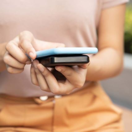 Power Bank su ekranu ir belaidžiu įkrovimu Power Delivery 10000mAh/20W/5V juoda