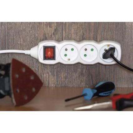 Pratęsimo laidas su jungikliu 4 lizdai 10 m baltas